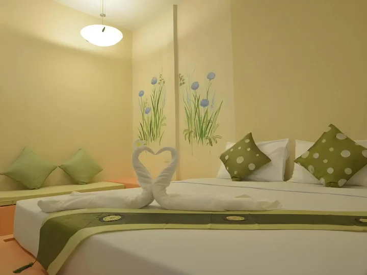 Нонг Нам Дэнг: Mittraphap Resort