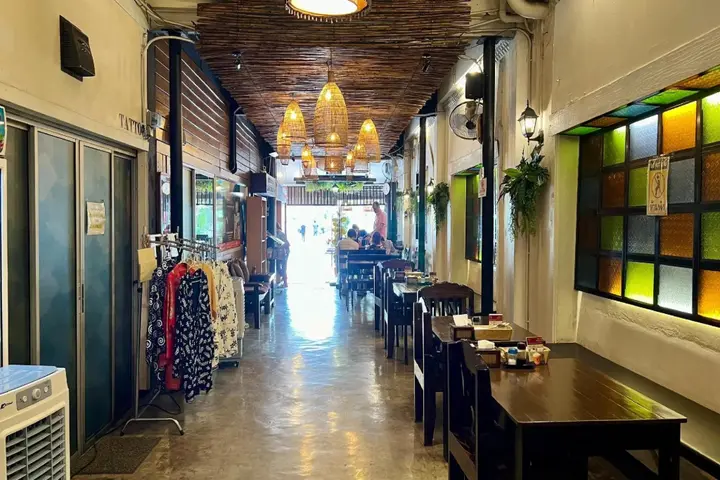Чиангмай: Baan Lanna At Phrasingh