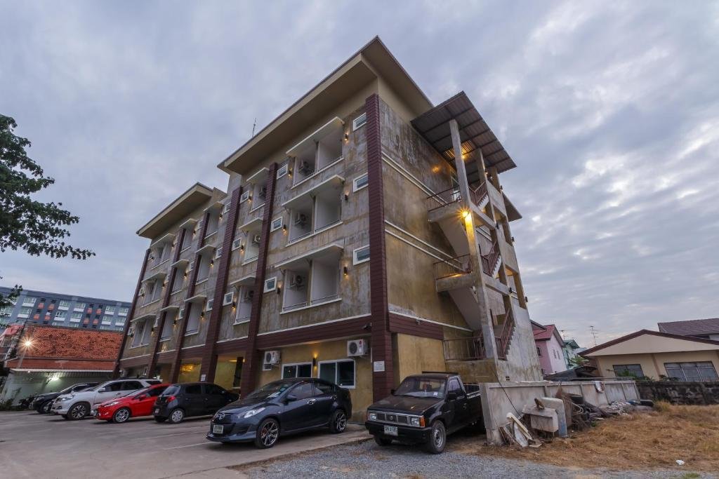 Пхитсанулок: Tonwai Modern Place