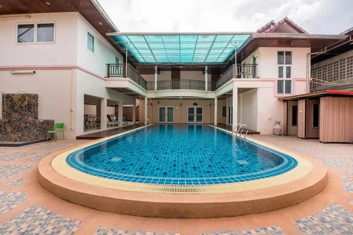Саттахип: Sea Paradise Hotel