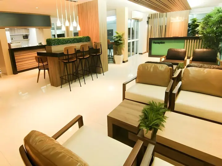 Сураттхани: Smith Residence