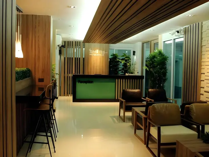 Сураттхани: Smith Residence