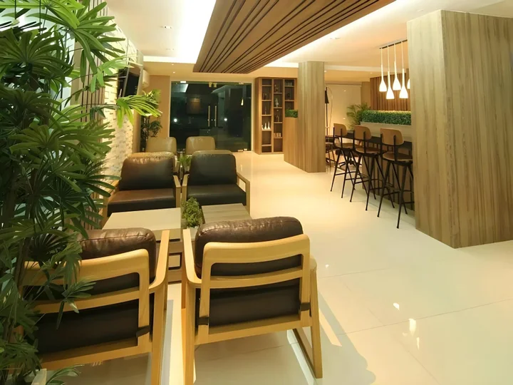 Сураттхани: Smith Residence