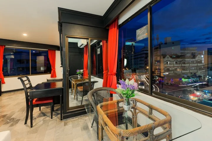 Кату: SOHO Rooms Patong