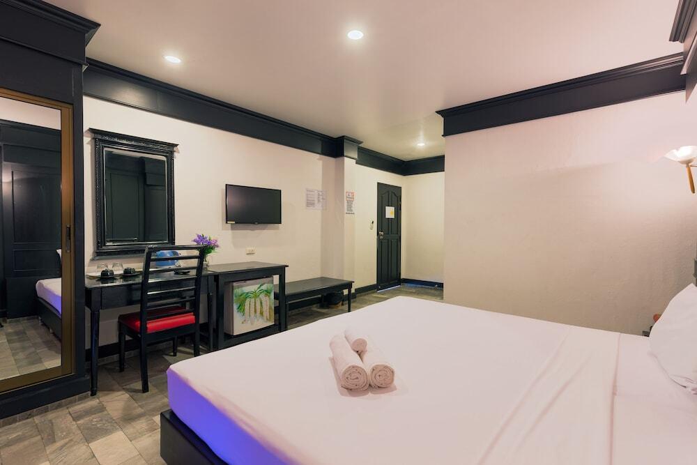 Кату: SOHO Rooms Patong