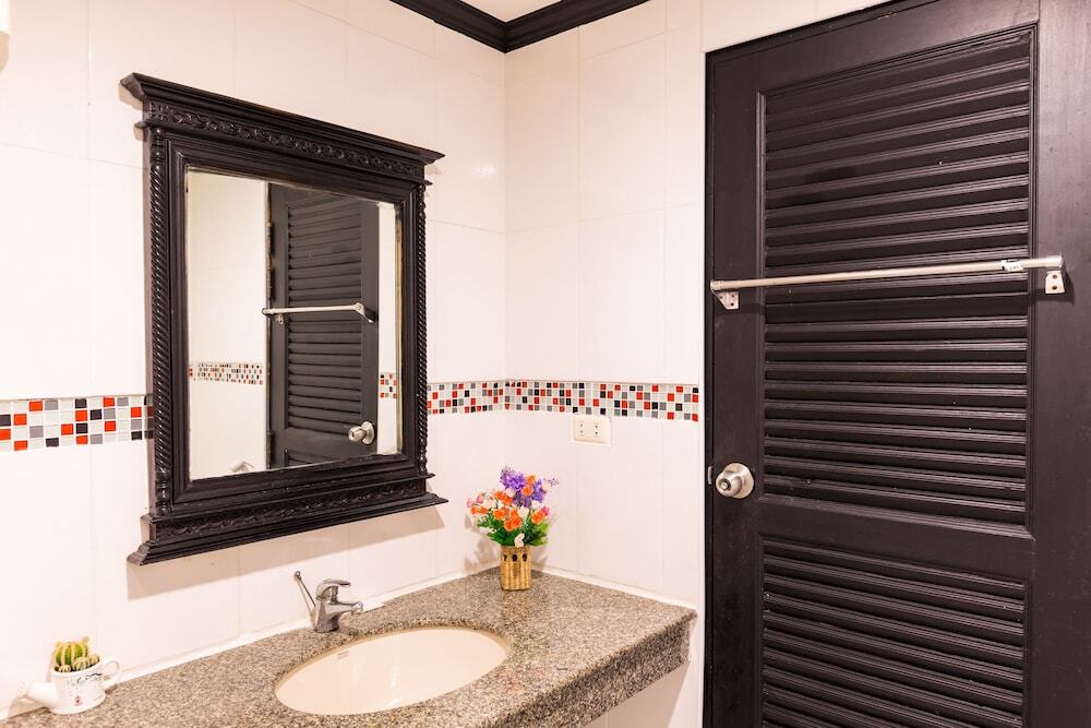Кату: SOHO Rooms Patong