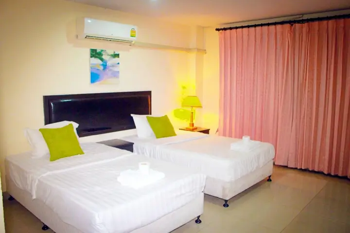 Паттайя: Royal Q&D Suites Hotel