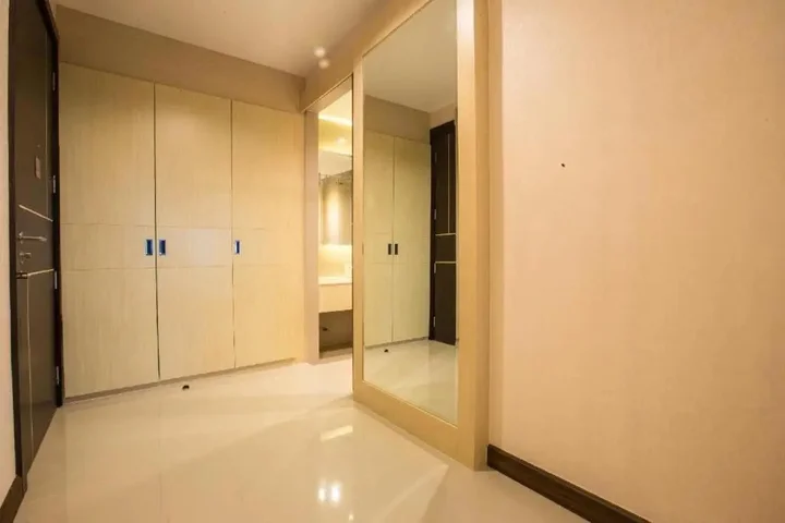 Кхонкэн: L Hotel