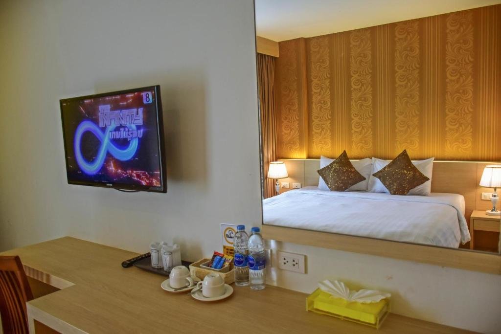 Пхукет: Ocean and Ole Patong Hotel