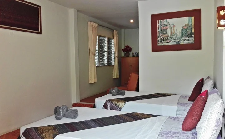 Нанг-Ронг: P California Inter Hostel
