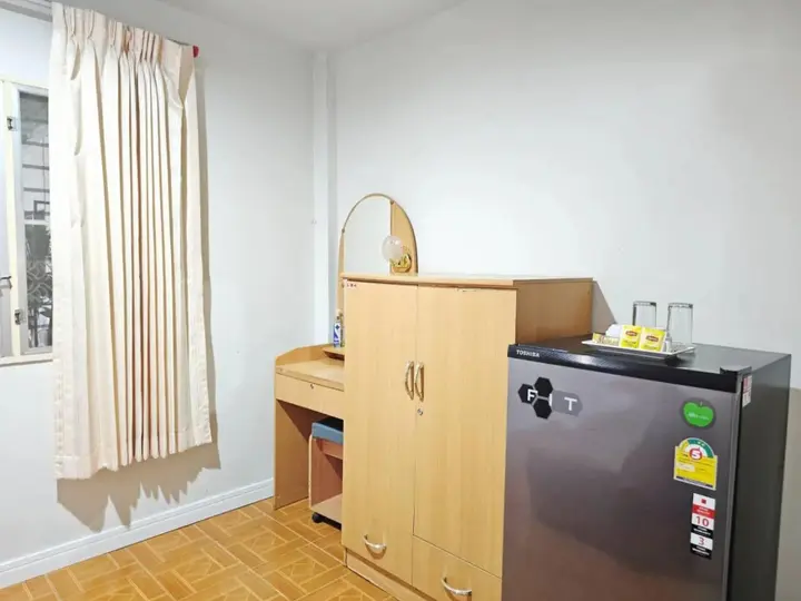 Нанг-Ронг: P California Inter Hostel