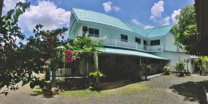 Нанг-Ронг: P California Inter Hostel