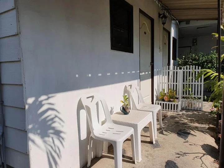 Нанг-Ронг: P California Inter Hostel