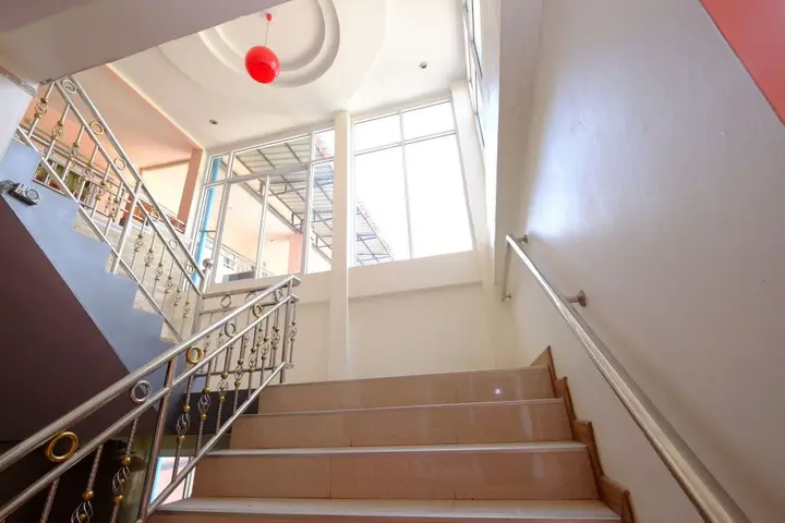 Нахон Фаном: Vickview Place