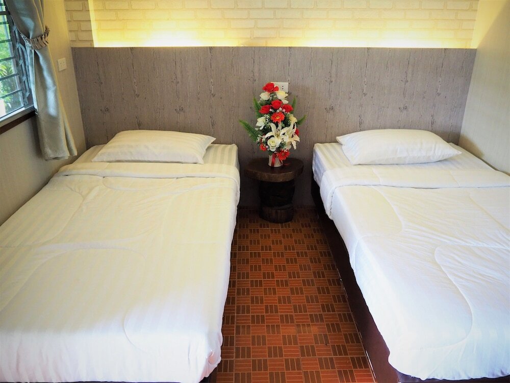 Канчанабури: T T Hostel Kanchanaburi