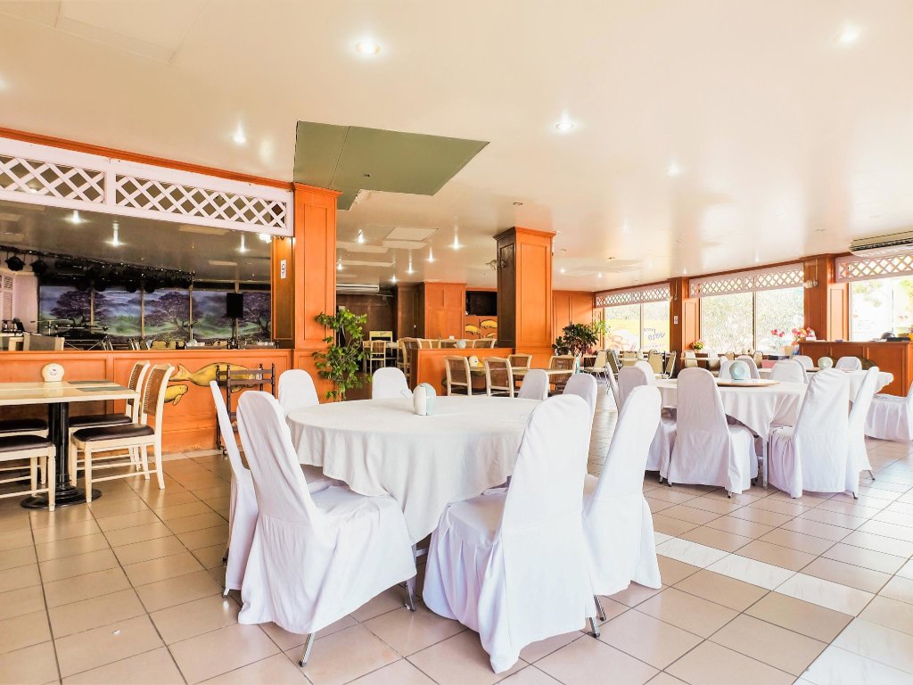 Транг: Trang Hotel
