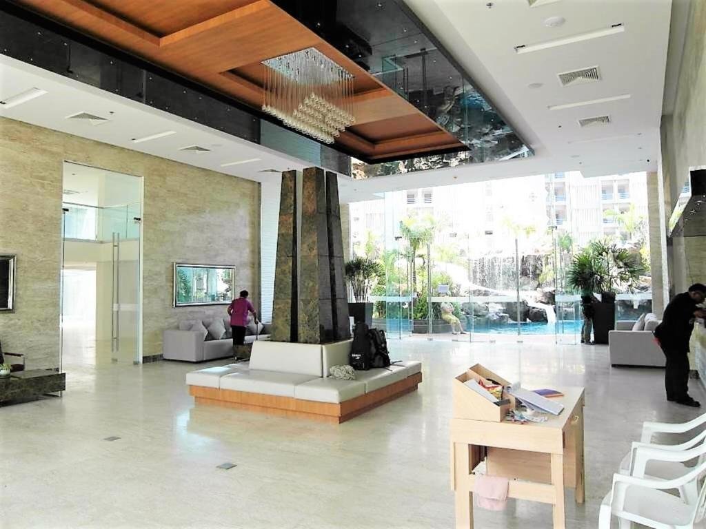 The Cliff sea & Pool Views Studio Apartment Pratumnak Pattaya — фото 5