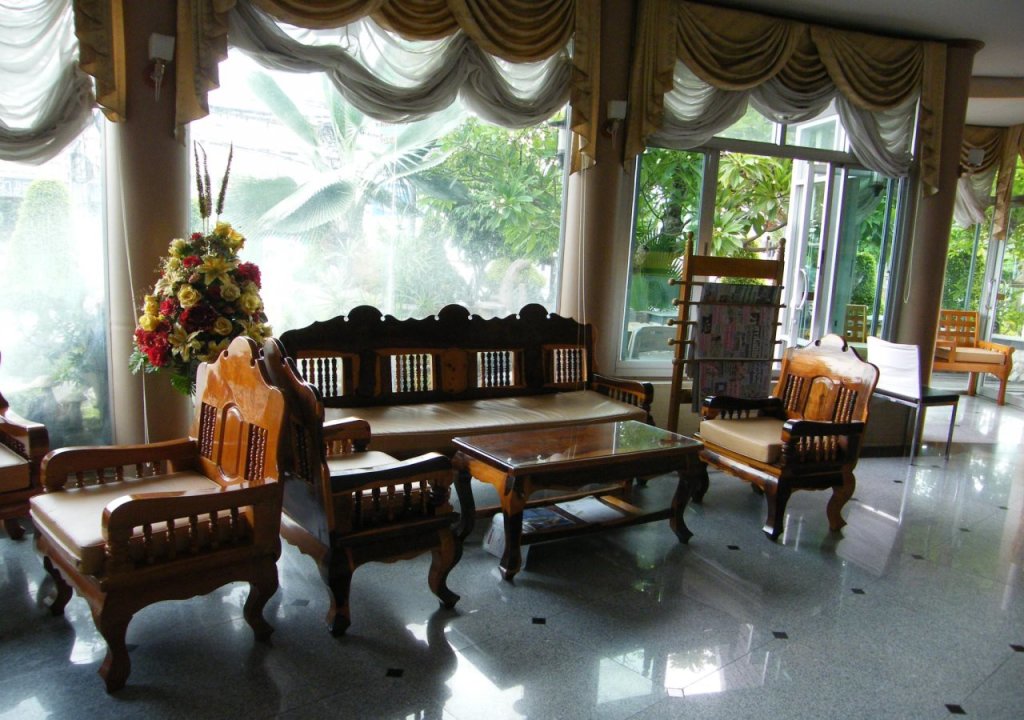 Лопбури: Grand Leo Hotel