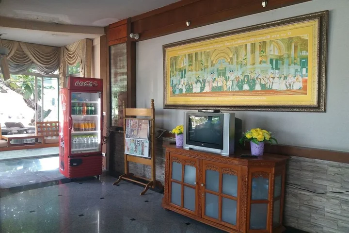 Лопбури: Grand Leo Hotel