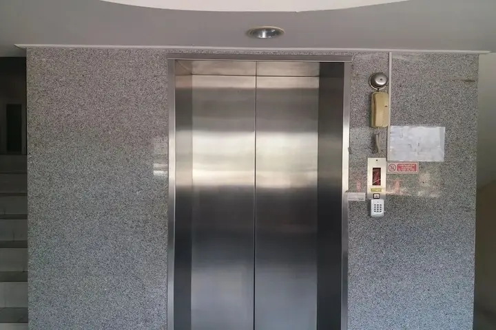 Лопбури: Grand Leo Hotel