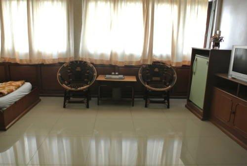 Лопбури: Chaopraya Garden Hotel