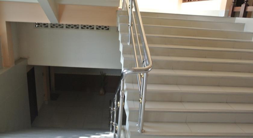 Лопбури: Chaopraya Garden Hotel