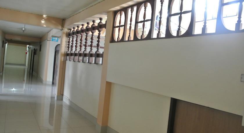 Лопбури: Chaopraya Garden Hotel