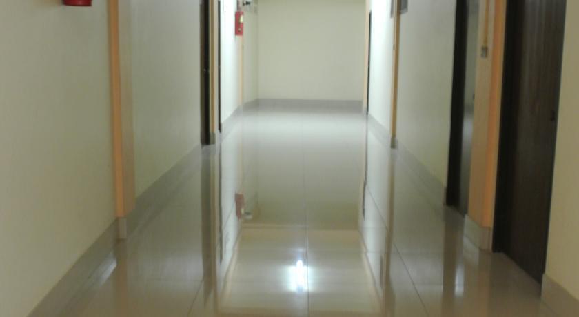 Лопбури: Chaopraya Garden Hotel