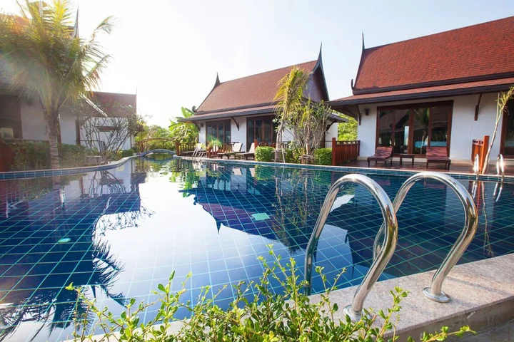 Тхаланг: T-Villa Resort