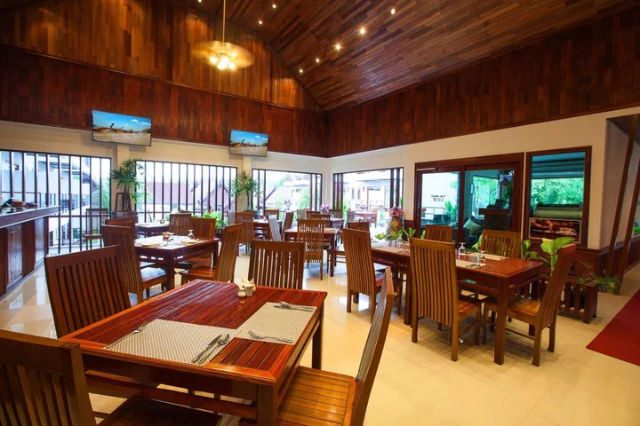 Тхаланг: T-Villa Resort