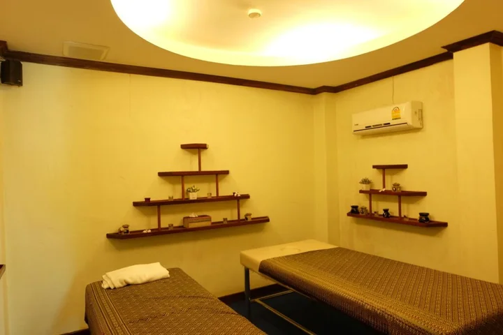 Тхаланг: T-Villa Resort