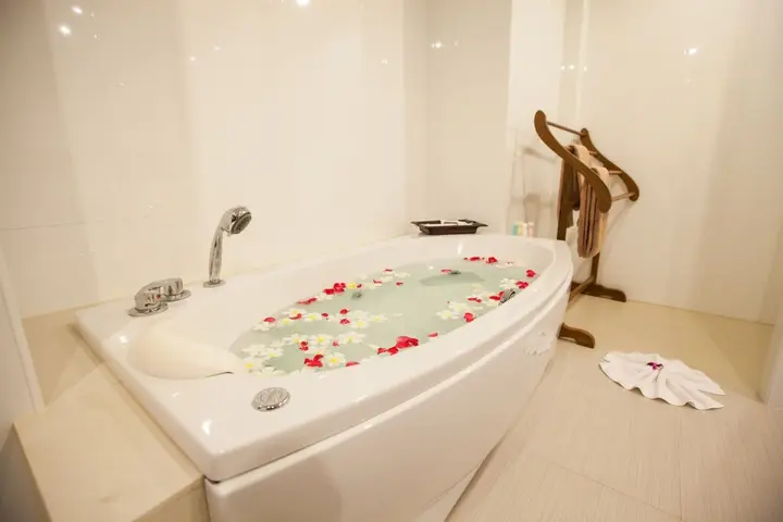 Тхаланг: T-Villa Resort