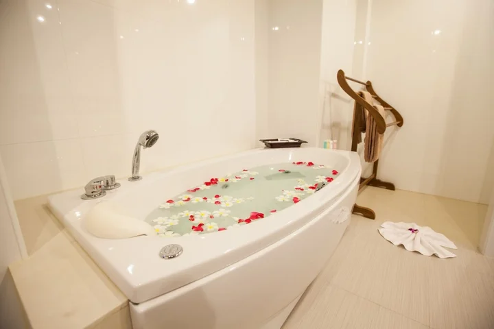 Тхаланг: T-Villa Resort