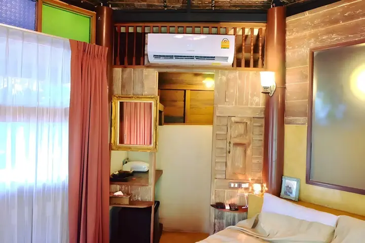 Ампхава: Amphawa Club