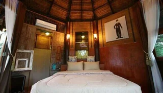 Ампхава: Amphawa Club