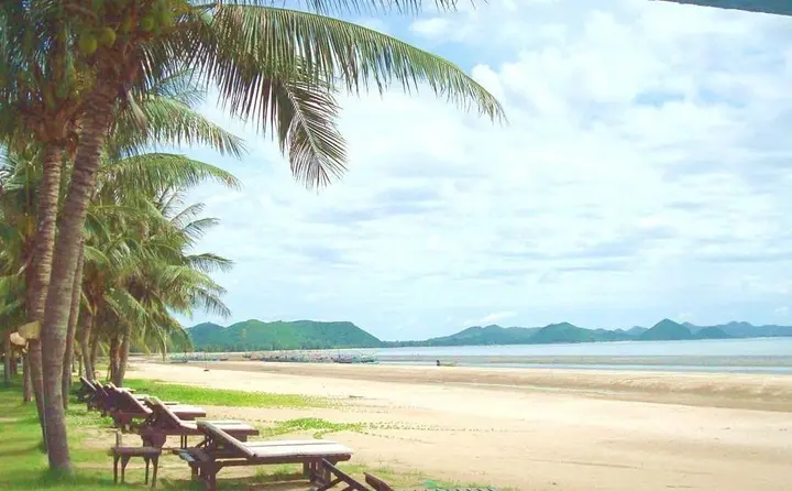 Сам-Рои-Йот: Terra Selisa - Dolphin Beach