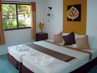 Сам-Рои-Йот: Terra Selisa - Dolphin Beach