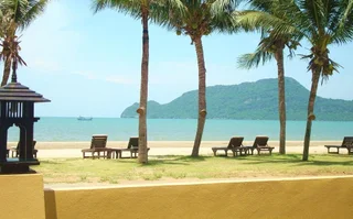 Сам-Рои-Йот: Terra Selisa - Dolphin Beach