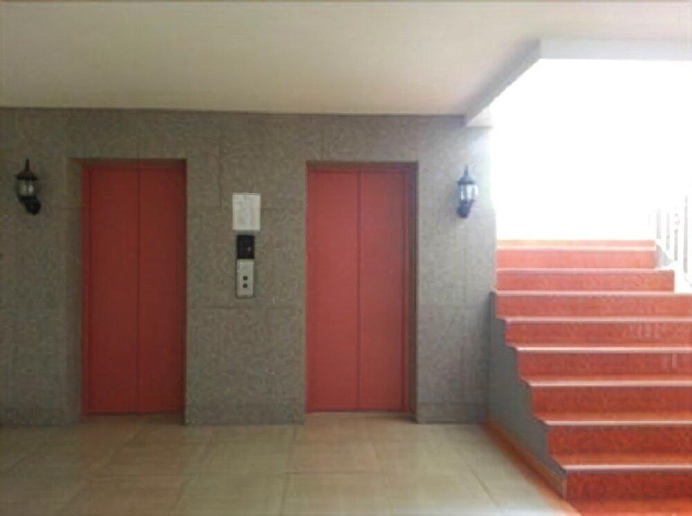 Самутпракан: Suchart Leelawadee Home