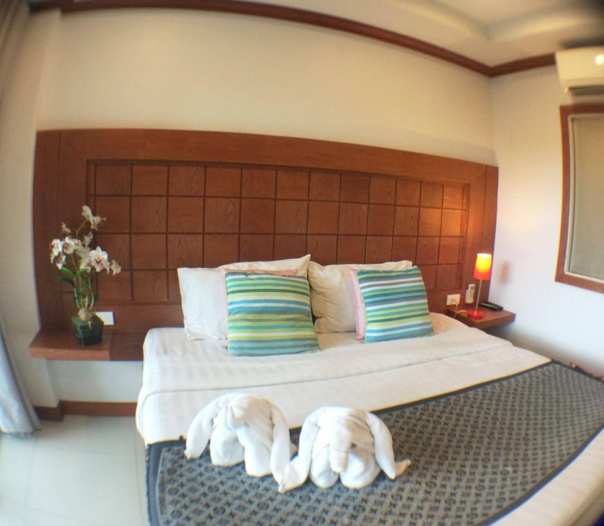 Кату: Thira Residence Patong