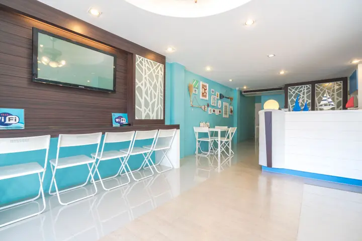 Нонтхабури: Bed by Boat Hotel & Apartment