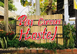 Паи: Pai Circus School and Resort