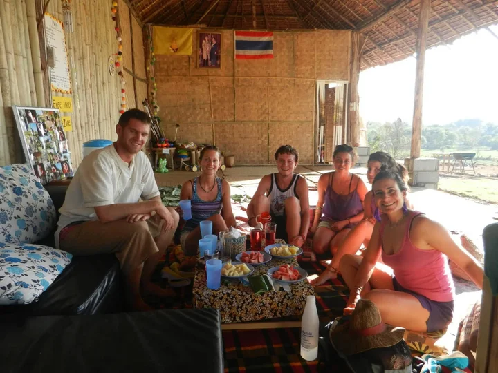 Паи: Pai Circus School and Resort