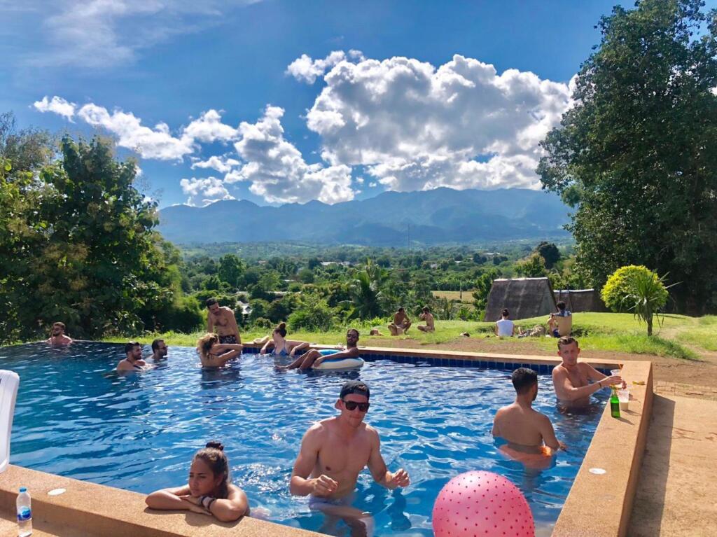 Паи: Pai Circus School and Resort