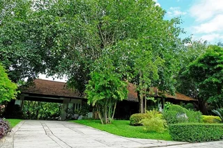 Мае-Он: Khum Nakorn Villa