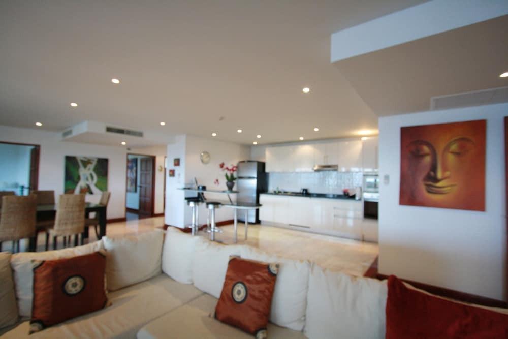 Тхаланг: Surin Sabai Condominium 3 and Villas