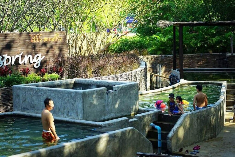 Мае-Он: Sippa Hot Spring Resort