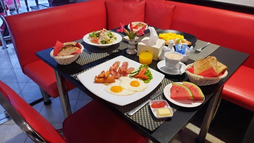 Паттайя: Swiss Food Restaurant and Hotel