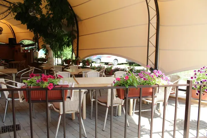 Агой: Kompliment Hotel