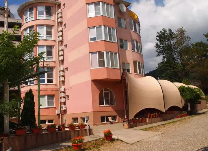 Агой: Kompliment Hotel